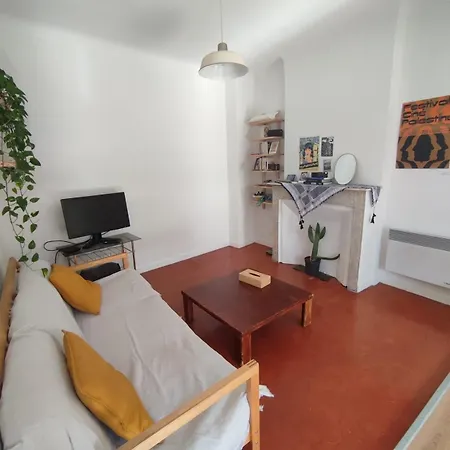 Sunny And Fully Furnished Duplex In